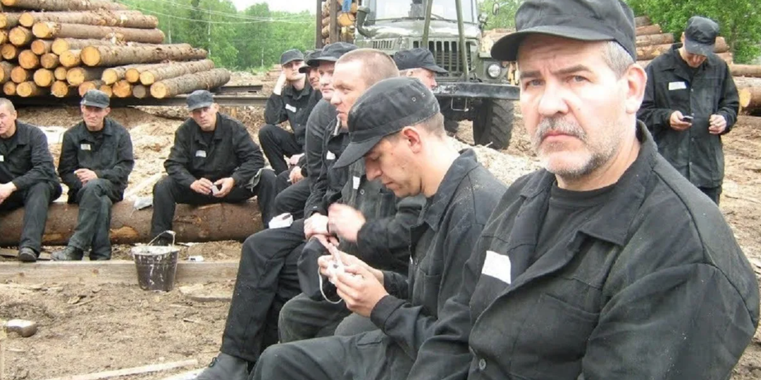 «Завхоз - не просто зэк»: Кто на зоне реально рулит бараком