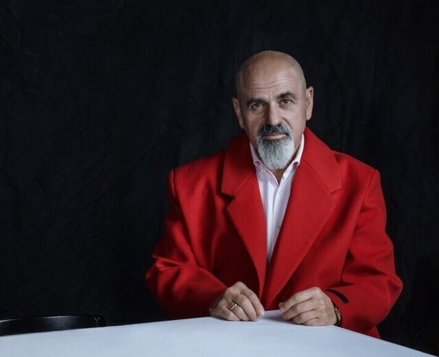 Патриарх Probka Family Арам Мнацаканов — об идеальном смокинге, суперсиле бомбера (идеален для мотороллера!) и жакете для хумуса