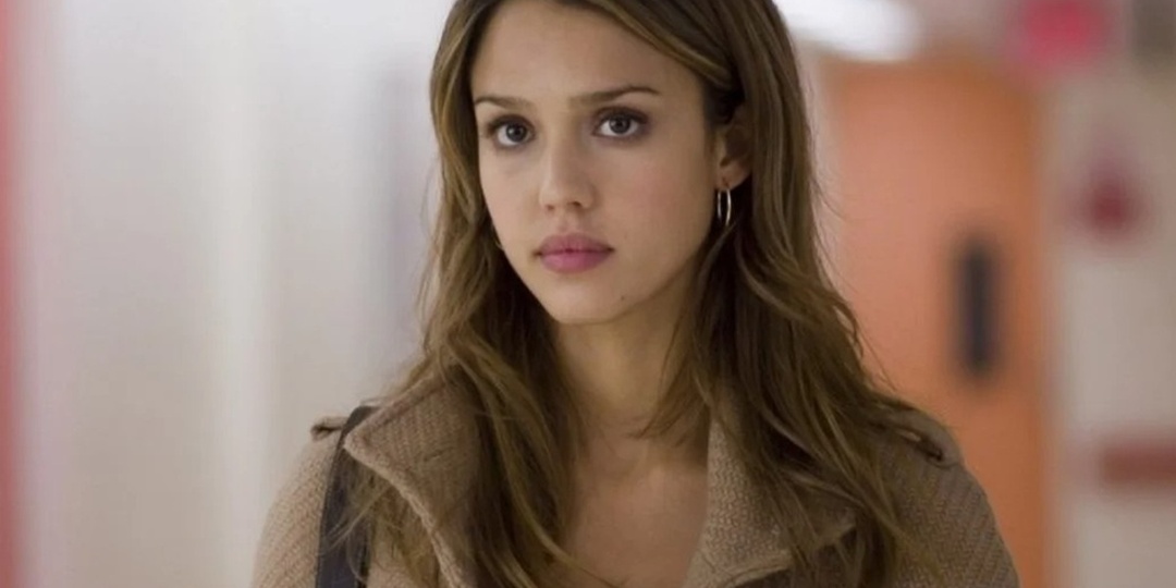 Семейный выход Джессики Альбы с новым избранником