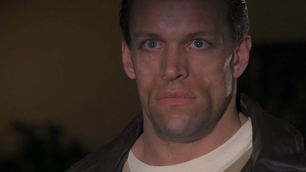 Человеческий облик Инопланетного охотника