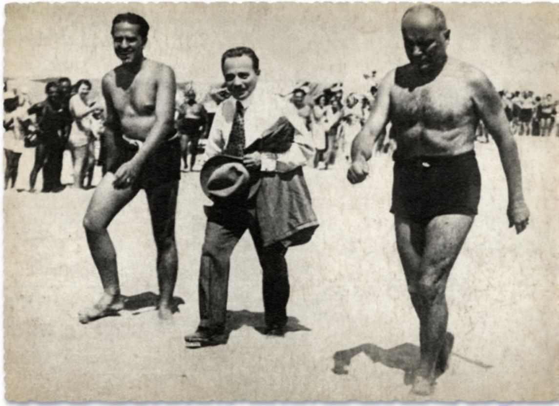 Лето 1933-го. Муссолини и его зять Галеаццо Чиано прогуливаются с карликоватым канцлером Австрии Дольфусом по пляжу в Риччоне 