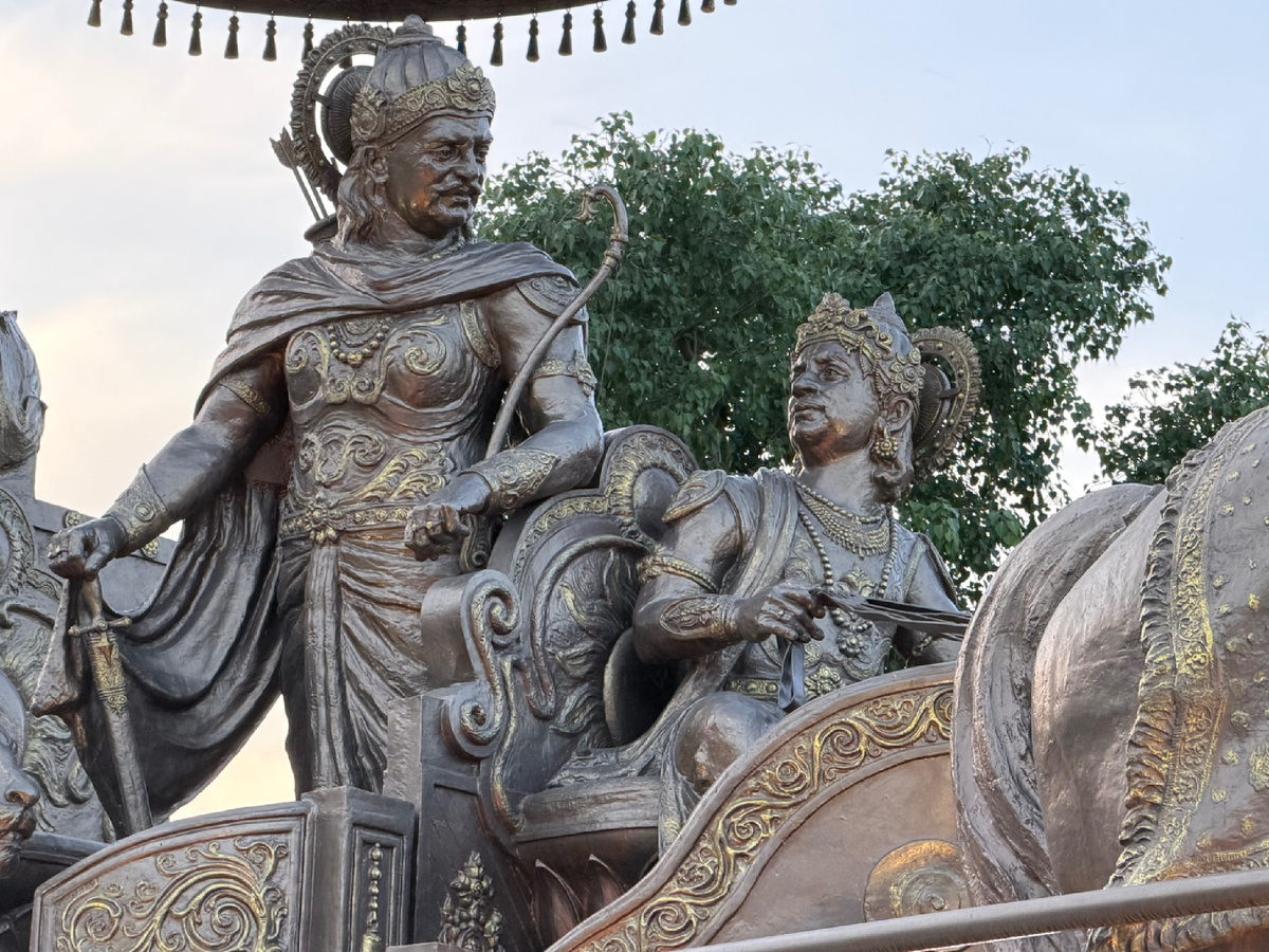 Именно в такой момент Кришна произнёс слова которые цитируют до сих пор