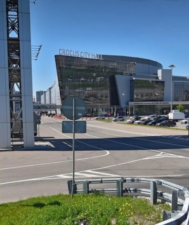 Крокус Сити Холл в 2021-рвом году. Отсюда: ,,Яндекс.Карты (Яндекс.Панорамы)" .