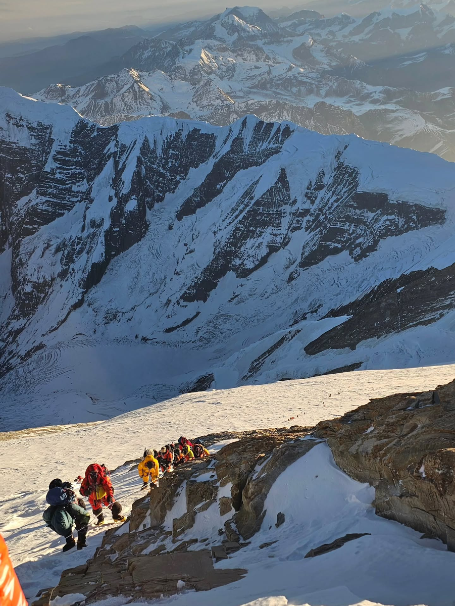 Во время восхождения. Фото: Валерий Бабанов