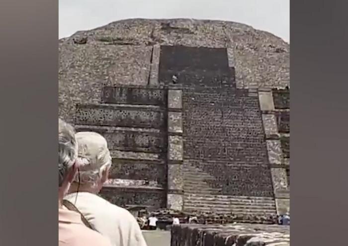 Россиянин пострадал при стрельбе у пирамид в Мексике