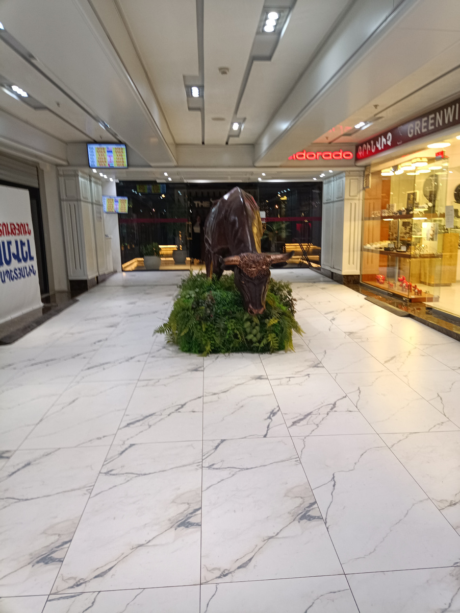 Вход в ресторан из торгового центра