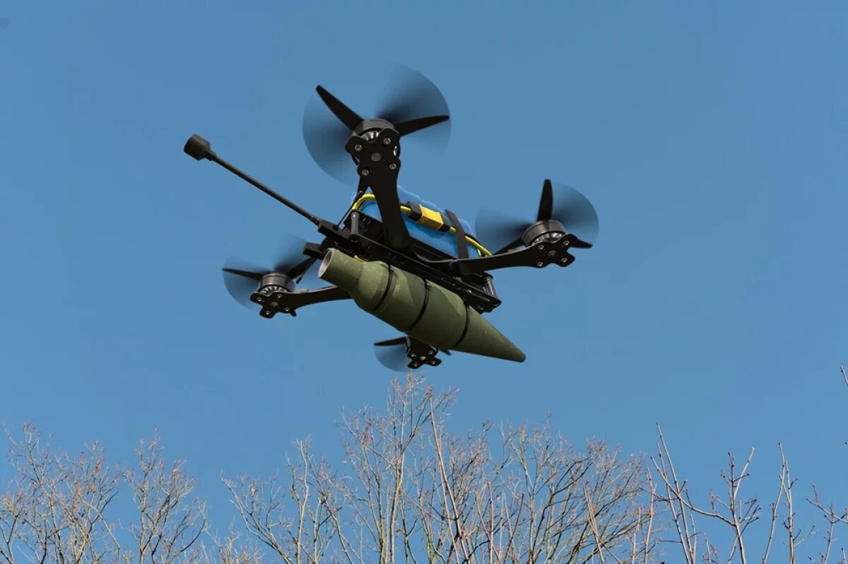    Попадая на передовую, украинские солдаты обречены умереть.