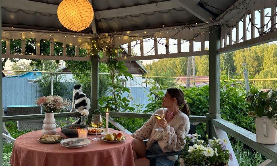 Соседи обзавидуются: 50+ фото очаровательных террас и веранд на даче