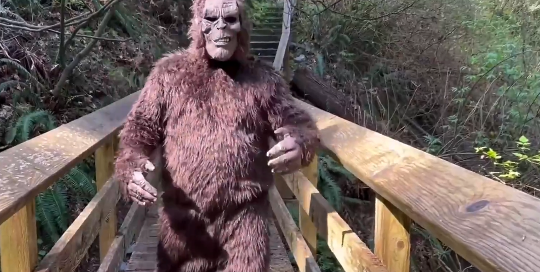 Я верю в Бигфута: Брачный сезон, 2025 (Ужасы, Дичь)