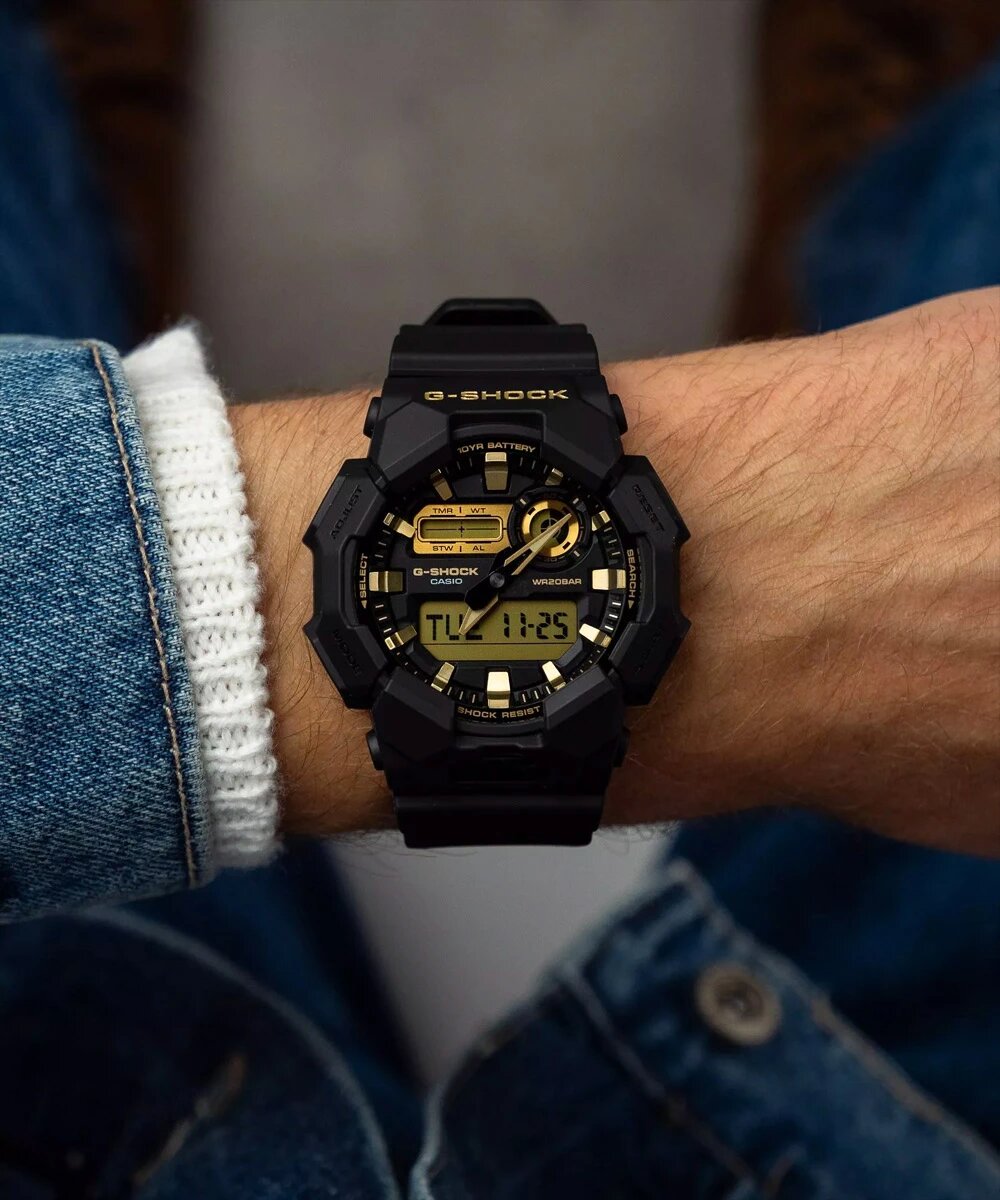 Часы G-Shock GA-010GB-1A9 имеют батарею со сроком службы около 10 лет