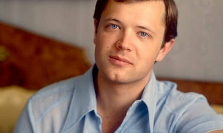 Он женился на одной, а душу навсегда отдал другой: драма Андрея Ростоцкого