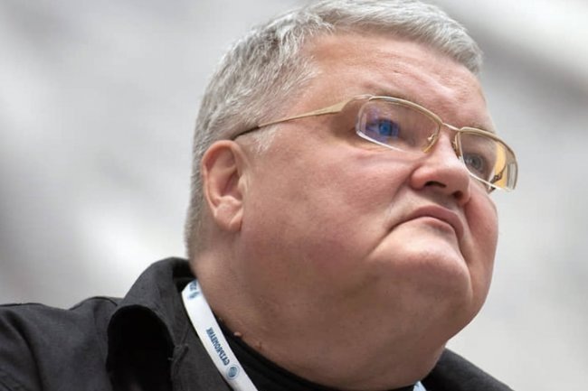 На рейсе Петербург — Стамбул скончался музыкант Сергей Стадлер