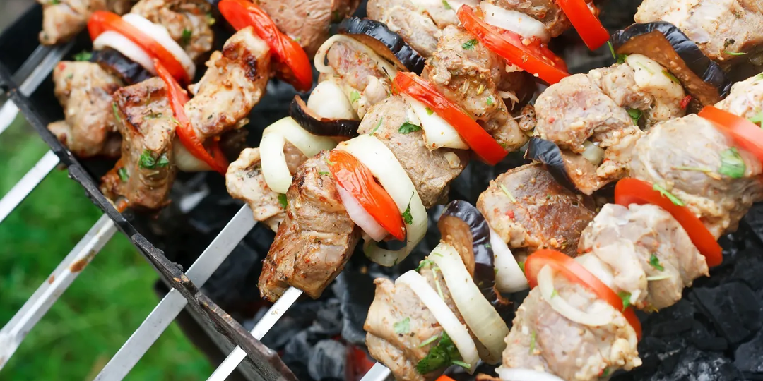 Разновидности шашлыка: утка, говядина, свинина, курица или индейка? Как выбрать