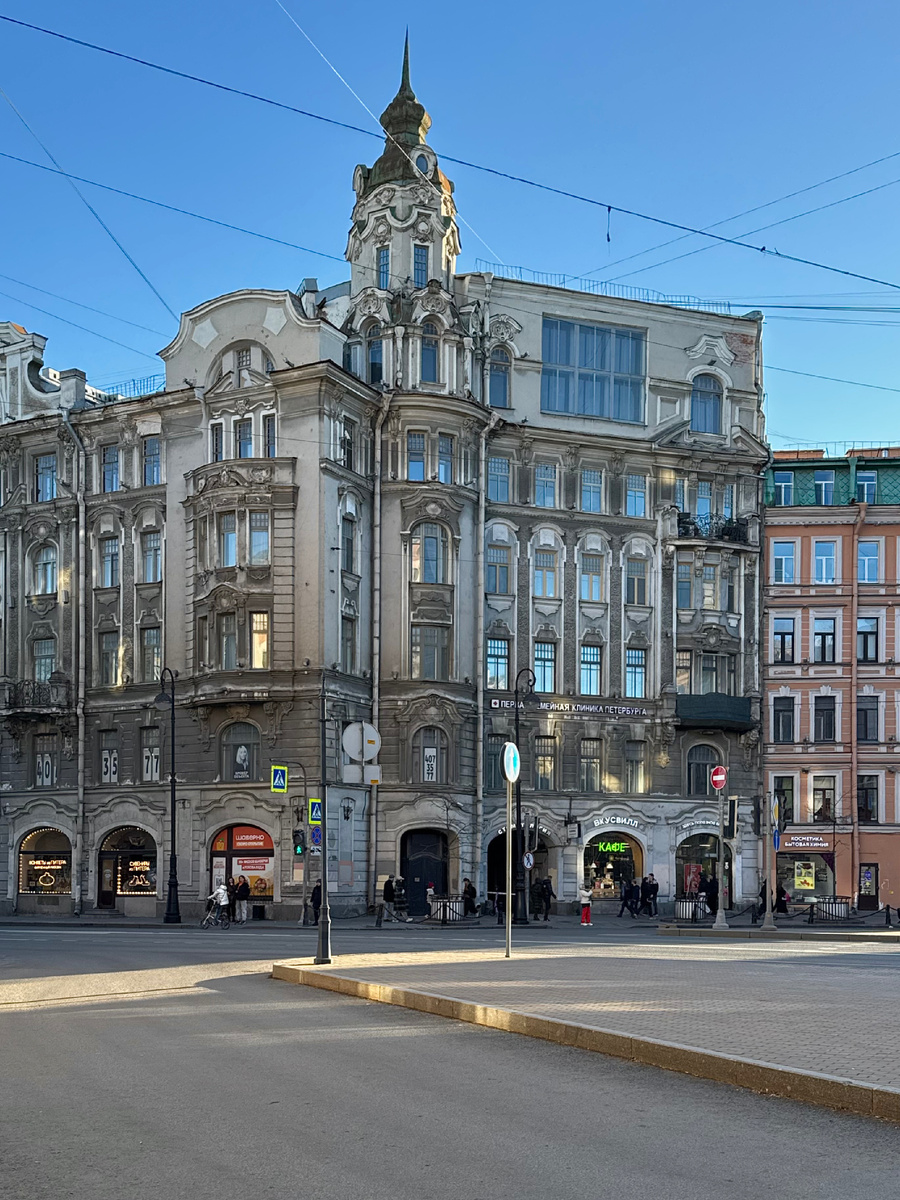 Фасад дом на Каменноостровском 16