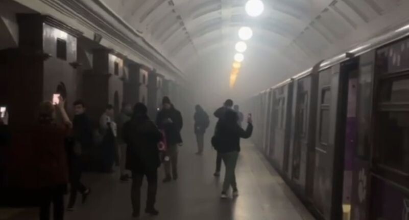 Давка, эвакуация: ситуация в метро Москвы после сбоя на Сокольнической линии