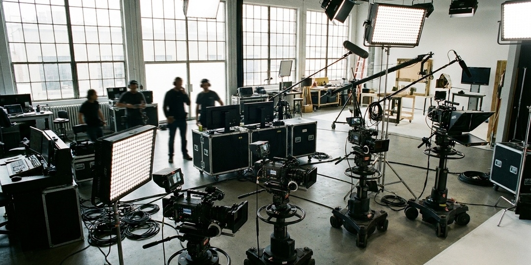 «Я кричала как дурная»: Настасья Самбурская рассказала о конфликте с коллегой на съёмках «Универа»