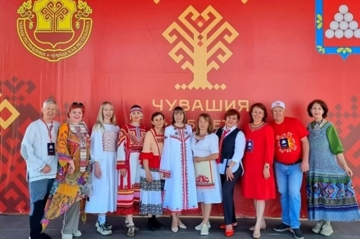    Мастера народных промыслов, участники выставки «Золотые руки мастеров».