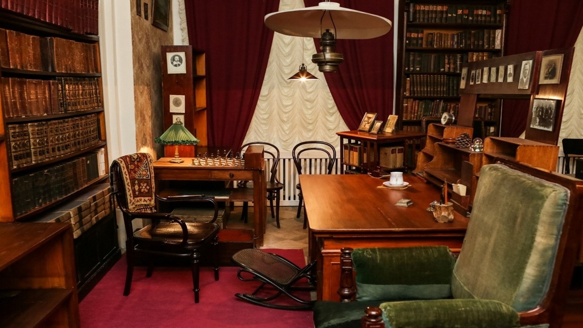 Рабочий кабинет Д. И. Менделеева