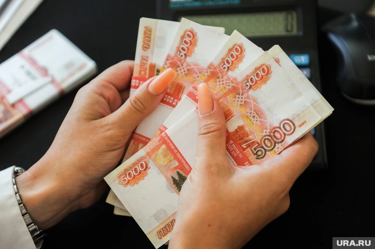     Средний размер зарплаты увеличился на 16%, а средняя сумма ипотеки — на 6%