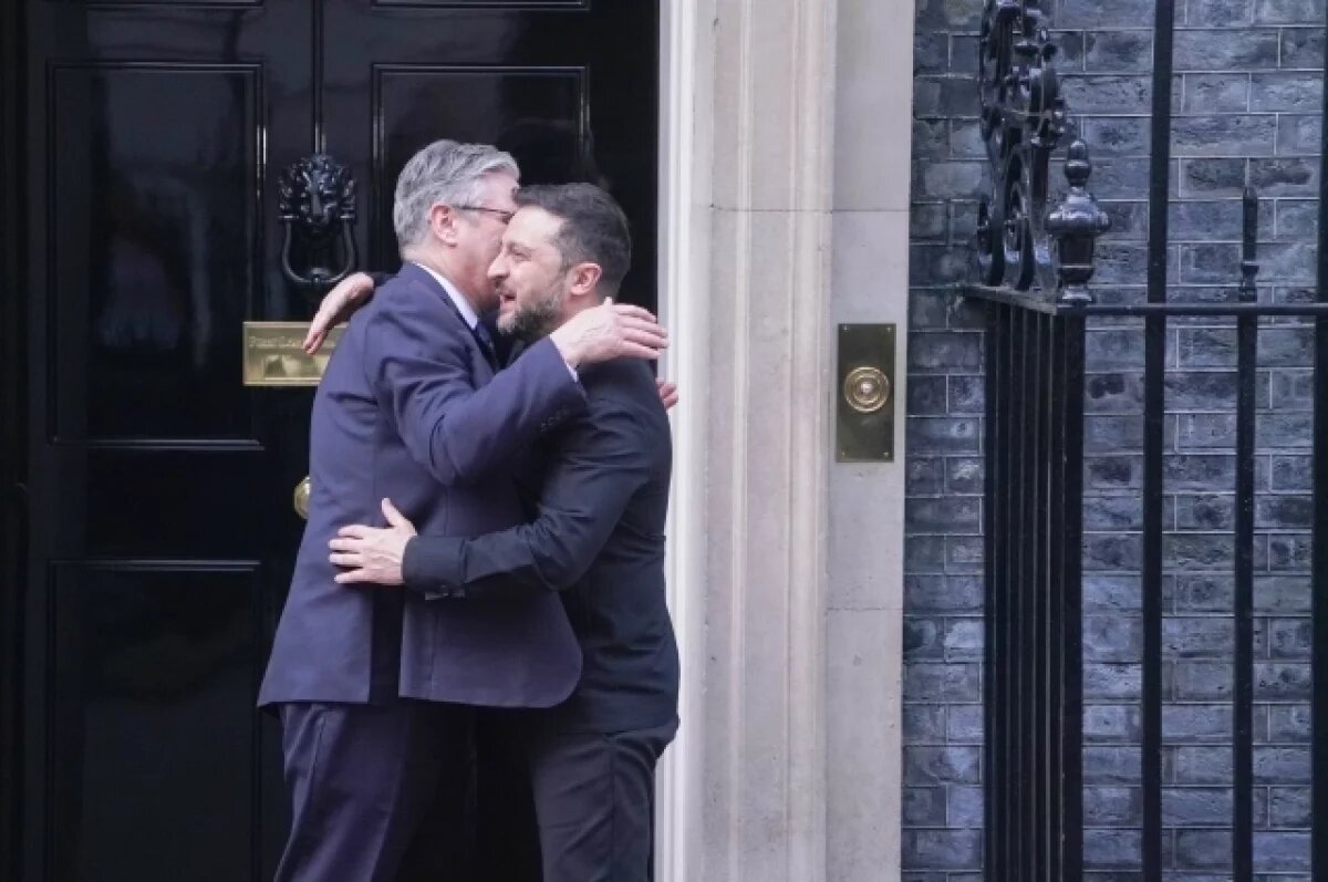    Секс-скандал Стармера: стриптизеры с Украины подожгли имущество премьера