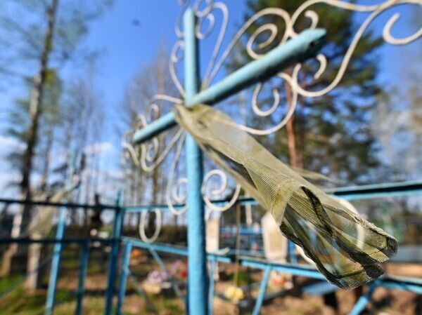 Минжилкомхоз объяснил, кто должен ухаживать за могилами