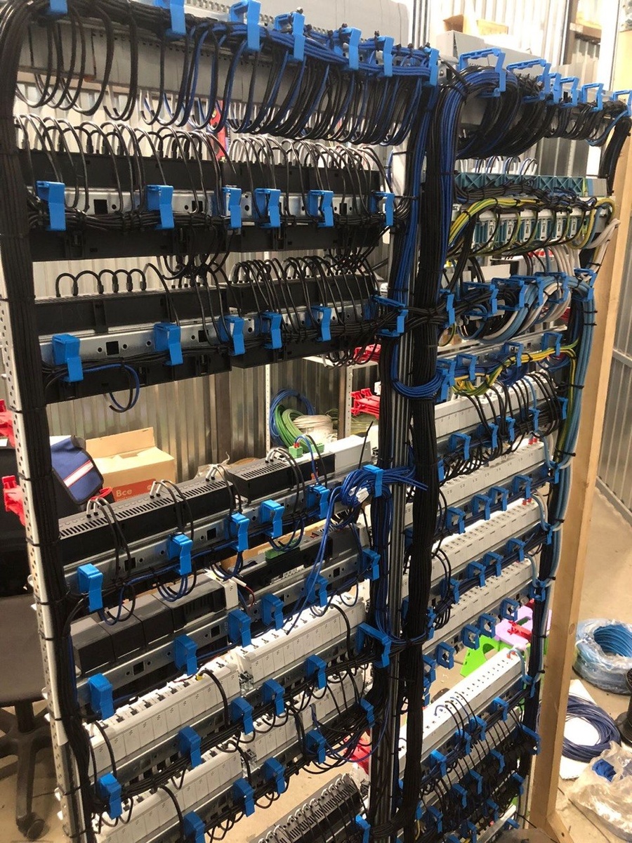 Разводка кабелей щита автоматики маркировка