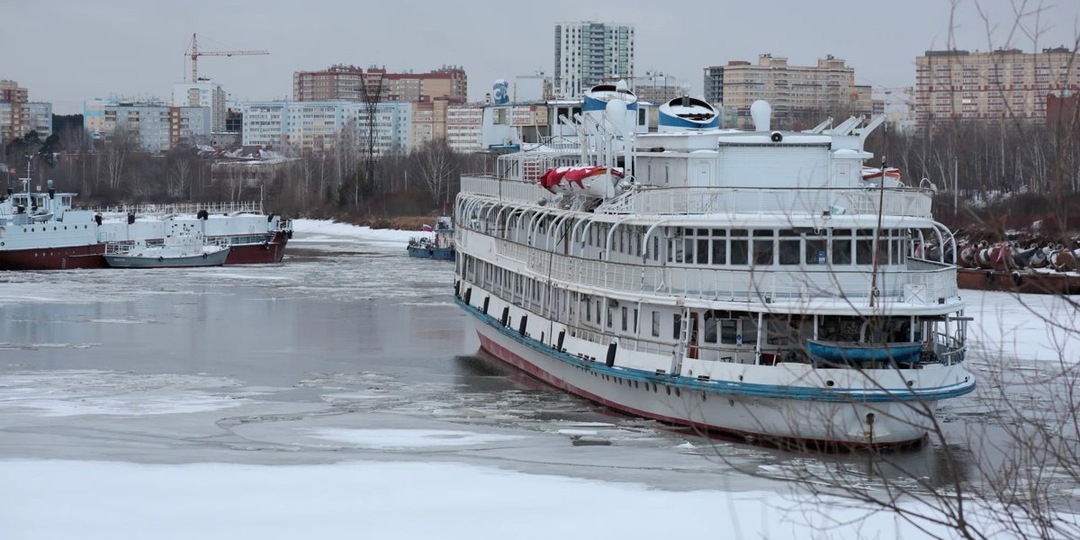В Перми погиб повар, выпавший за борт пассажирского теплохода Гоголь