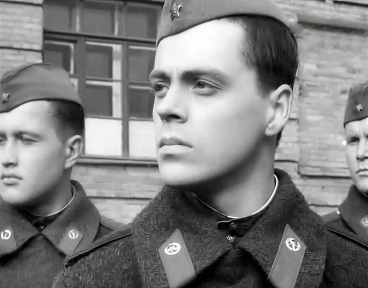 Кадр из фильма «Солдатское сердце», производство киностудии «Мосфильм», режиссёр Сергей Колосов, 1958 г.