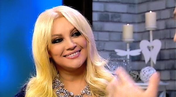 Какое имущество, помимо дома, изъяли у Таисии Повалий? Какие у неё отношения с сыном