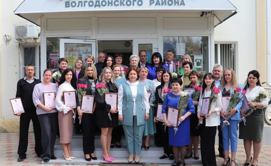 Служение людям: в Волгодонском районе чествовали работников местного самоуправления