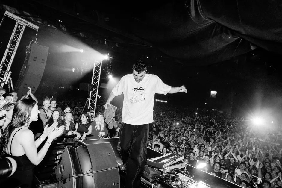 Fred Again.. на сцене. Фото из личного архива