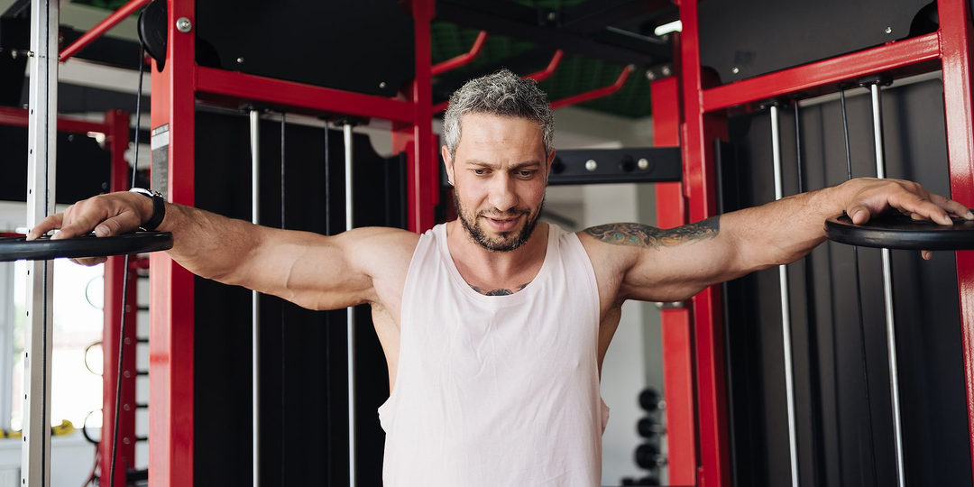 Алкоголь после 40 и тренировки: где проходит граница между «расслабиться» и «сломать результат»