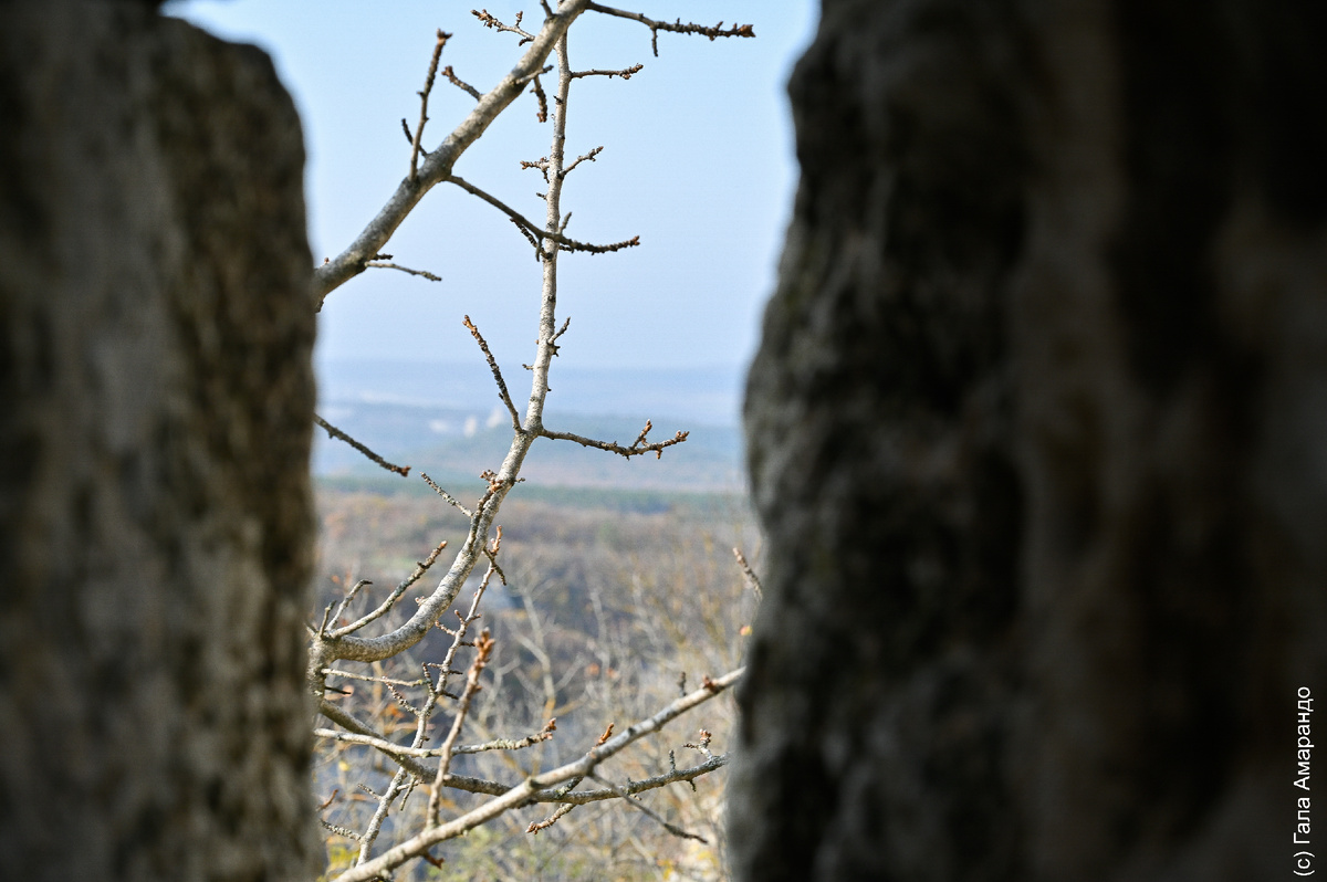 Главная достопримечательность – круглая двухэтажная десятиметровая башня с купольным сводом