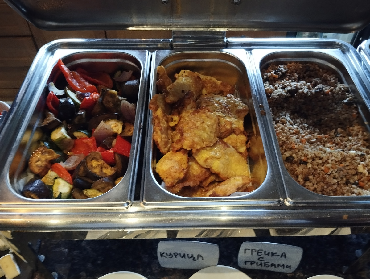 Завтрак в ресторане "Чайковский".