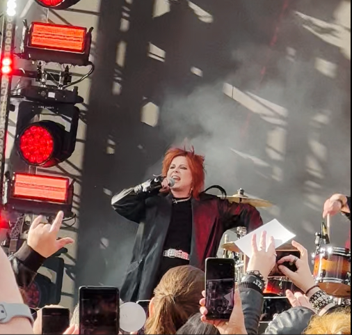 Савичева "раздавала рок направо и налево"