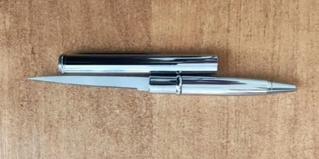 Ростовчанка пыталась пронести в здание суда лезвие – пристав обнаружил запрещённый предмет