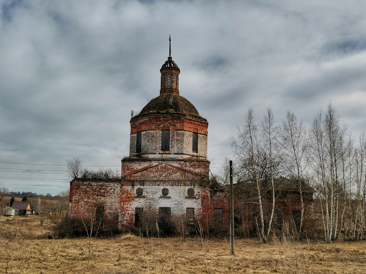 Юрково. Церковь Михаила Архангела