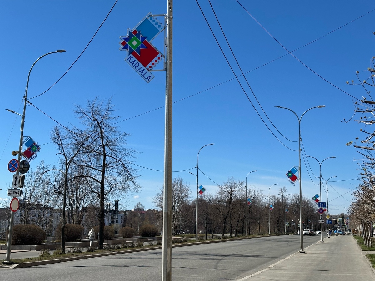    Праздничные консоли устанавливают в Петрозаводске ко Дню Победы© Администрация Петрозаводска