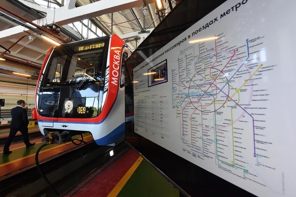    Из поезда в метро Москвы эвакуировали 183 человека после задымления Владимир ВЕЛЕНГУРИН