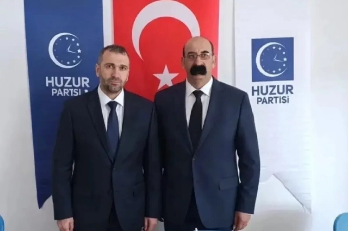    Турецкий чиновник Орхан Авджи стал интернет‑мемом из‑за густых усов