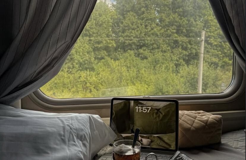 Путешествие на поезде vs на машине: битва нервов и бюджета