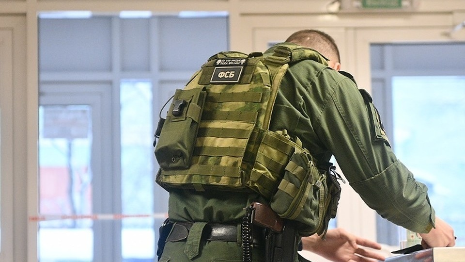 В Екатеринбурге в детской спортшколе провели обыски