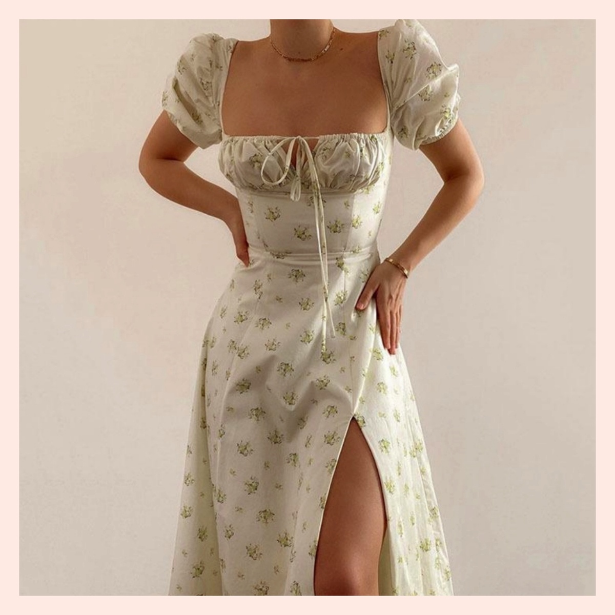 Тот самый оттенок, который хорошо подчеркивает загар и освежает любой образ. Фотоколлаж автора статьи