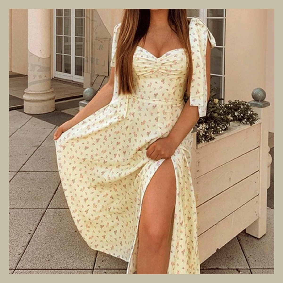 Завязки-банты на плечах - маленькая деталь, которая делает образ по-детски милым. Фотоколлаж автора статьи