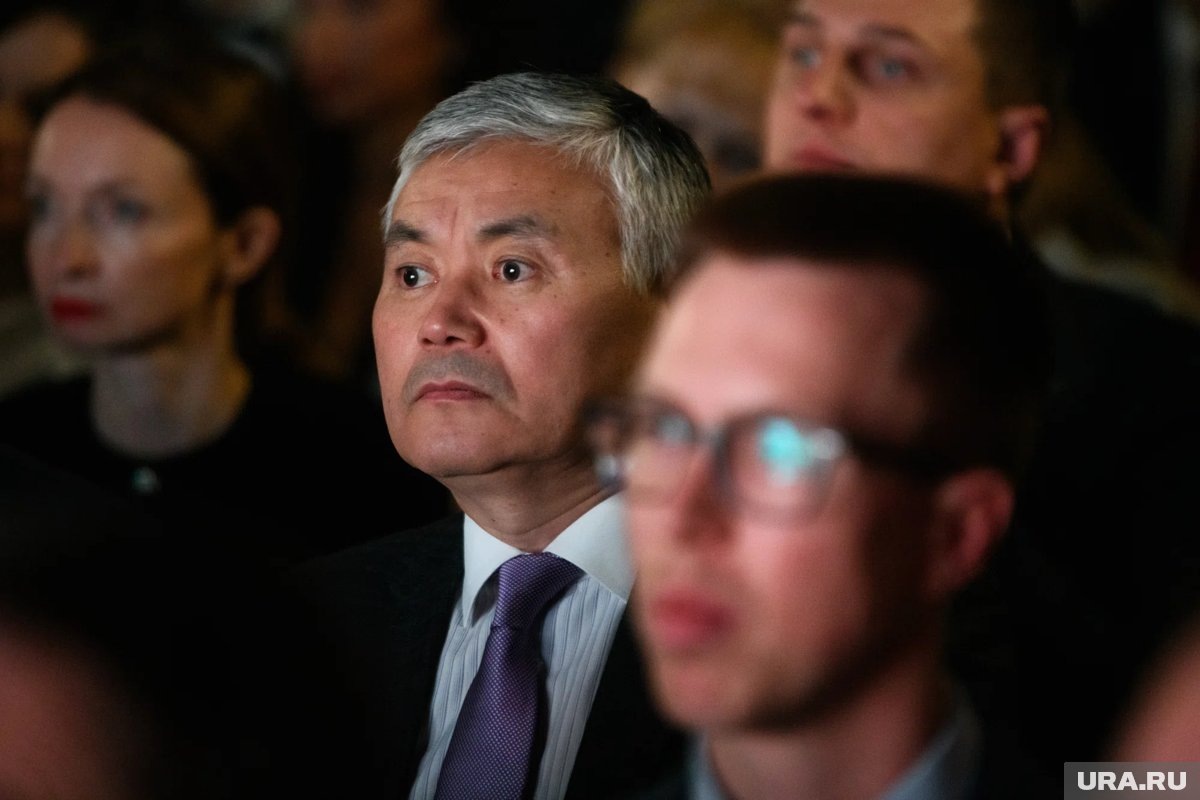     Генконсул Кыргызстана побывал в курганском Центре Илизарова