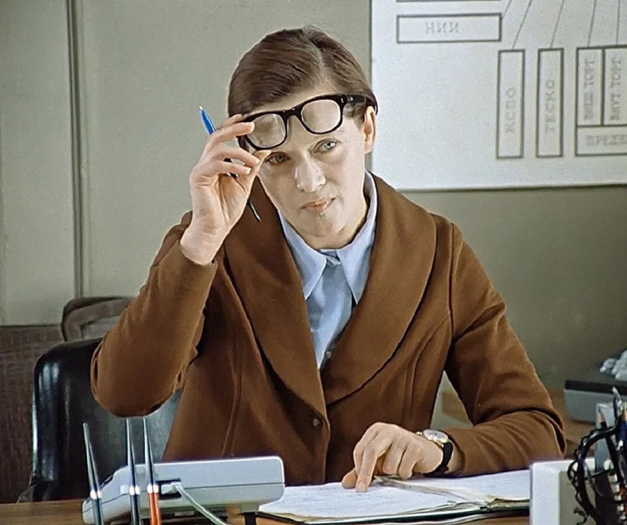 Кадр из фильма «Служебный роман», 1977 год