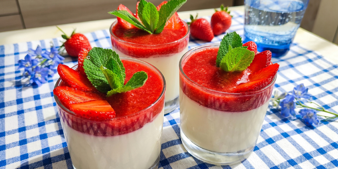 Панакота с клубникой: нежный десерт с желатином за 20 минут!