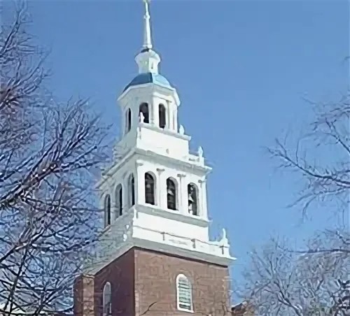 Колокольня Университета Гарвард, фотография из открытых источников Яндекса