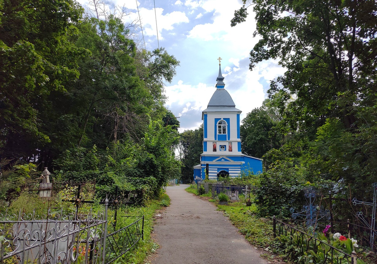 Казанская церковь на старом кладбище, ул. Льва Толстого, г. Елец — общественное достояние.