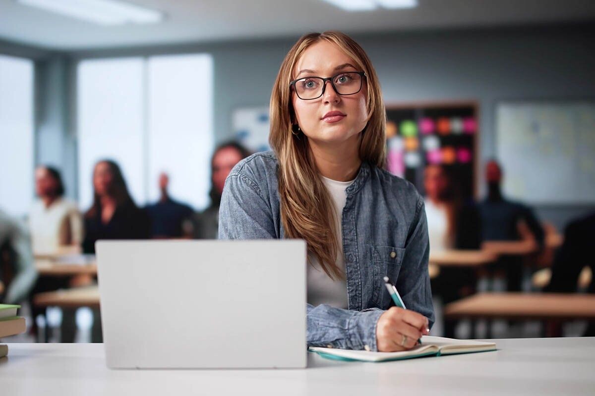 Есть разные формы учебы в вузе. Источник: Andrey Popov / Shutterstock / FOTODOM📷
